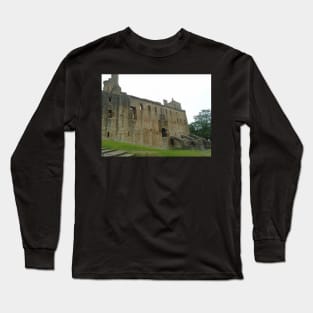 Linlithgow Palace, Scotland - Buttresses Long Sleeve T-Shirt